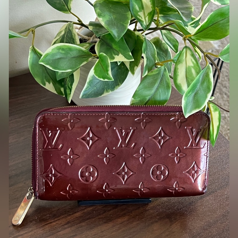 Louis Vuitton Vernis Wallet